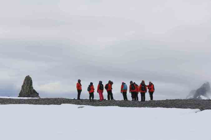 Copy of HB participants on half moon island - by Songqiao Yao